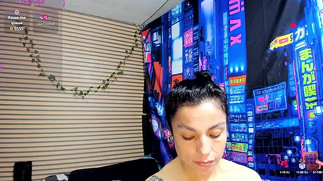 Snapshot of rosse_2504 chatting on March 21, 1:12 pm rosse 2504 online show from March 21, 1:12 pm