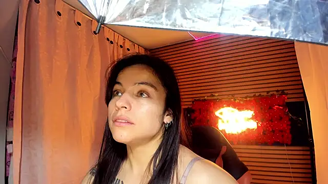 Snapshot of rosse_2504 chatting on October 10, 5:01 pm rosse 2504 online show from October 10, 5:01 pm