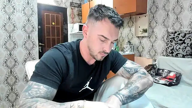 Jonmusclemaster online show from January 15, 9:18 pm