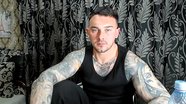 Snapshot of Jonmusclemaster chatting on March 27, 8:52 pm Jonmusclemaster online show from March 27, 8:52 pm