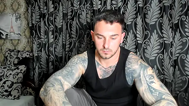 Snapshot of Jonmusclemaster chatting on March 28, 9:47 pm Jonmusclemaster online show from March 28, 9:47 pm