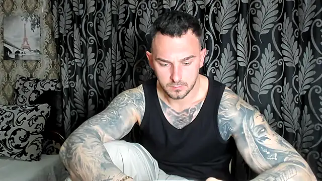 Snapshot of Jonmusclemaster chatting on March 30, 8:43 pm Jonmusclemaster online show from March 30, 8:43 pm