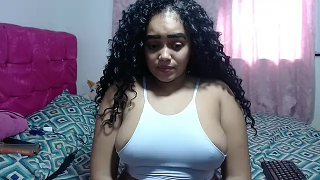 kiara milf  online show from October 28, 8:55 pm