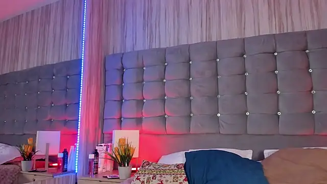 Poacahontasfg online show from February 14, 4:09 am