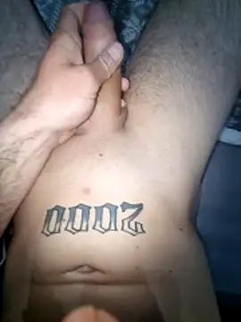 Snapshot of baaadboy10 chatting on April 15, 9:48 pm baaadboy10 online show from April 15, 9:48 pm