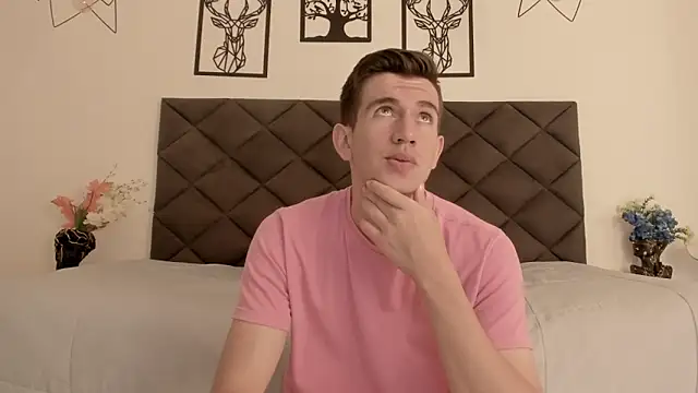 Snapshot of MikaelSlow chatting on January 23, 4:41 am MikaelSlow online show from January 23, 4:41 am