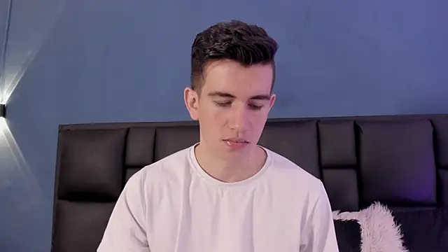 Snapshot of MikaelSlow chatting on September 27, 4:06 am MikaelSlow online show from September 27, 4:06 am