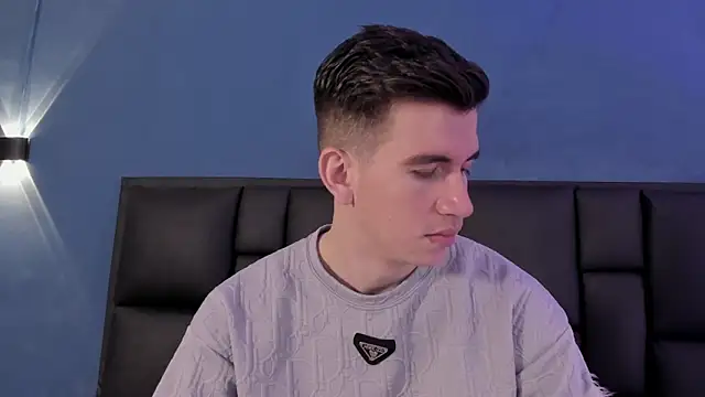 MikaelSlow online show from November 9, 4:00 am