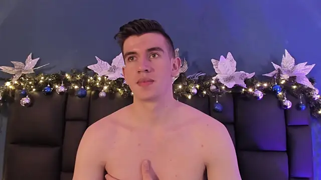 MikaelSlow online show from December 16, 3:33 am