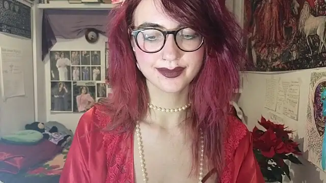 Snapshot of TatianaRomanov chatting on December 21, 7:43 pm TatianaRomanov online show from December 21, 7:43 pm