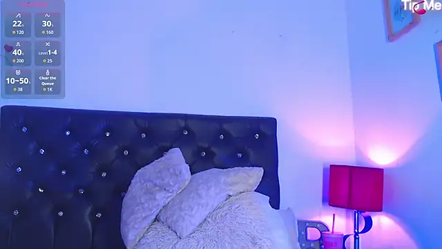 Samara Hillss online show from October 11, 1:09 pm