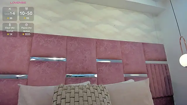 Snapshot of im_alejandra_ chatting on March 8, 5:07 am im alejandra online show from March 8, 5:07 am