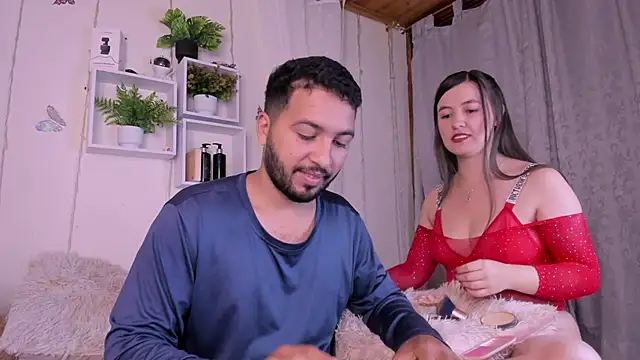 Snapshot of Idara_and_Edahi01 chatting on February 7, 12:53 am Idara and Edahi01 online show from February 7, 12:53 am