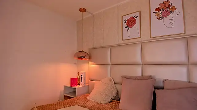 Aily Yozuko online show from September 20, 2:56 am