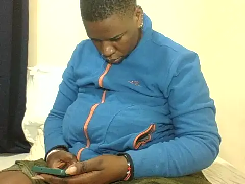 SexyTirries13 online show from October 11, 5:17 am