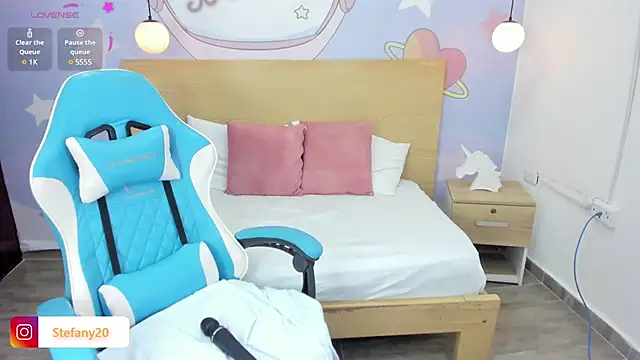 amor smith  online show from January 18, 7:49 am