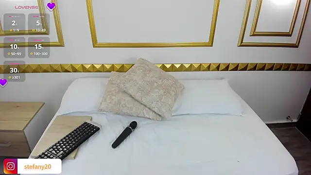 amor smith  online show from February 23, 2:40 am