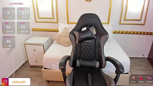 amor smith  online show from March 21, 6:16 am