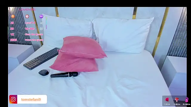 amor smith  online show from September 20, 4:13 am