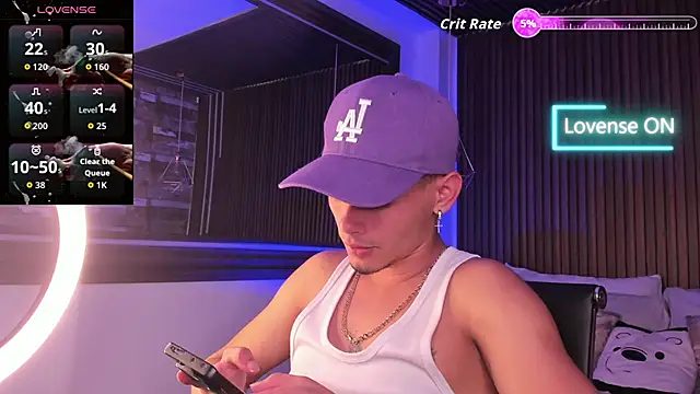  white fox 1 online show from September 30, 8:36 pm