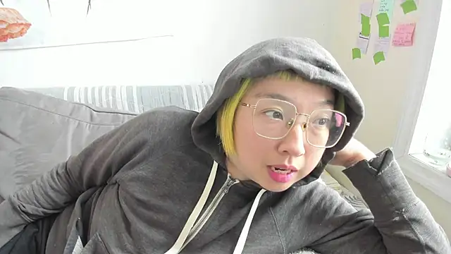 Snapshot of luxgray chatting on March 30, 8:10 pm luxgray online show from March 30, 8:10 pm