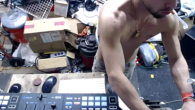 tongueispowerr6d9 online show from December 9, 12:08 pm