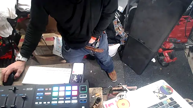 tongueispowerr6d9 online show from January 7, 11:58 am