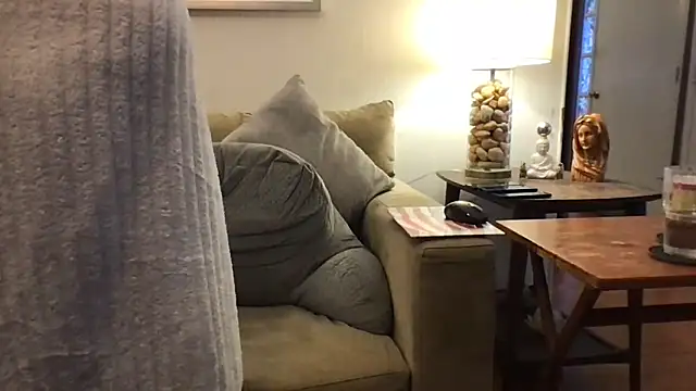 Snapshot of Rock_Pierce chatting on October 4, 4:05 pm Rock Pierce online show from October 4, 4:05 pm