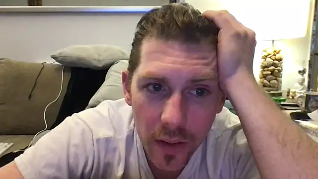 Snapshot of Rock_Pierce chatting on October 6, 10:18 pm Rock Pierce online show from October 6, 10:18 pm