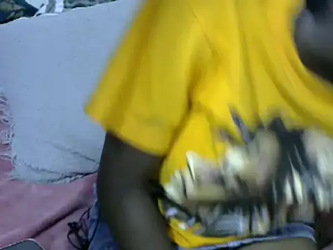 Snapshot of sweet_rozie chatting on March 15, 5:04 pm sweet rozie online show from March 15, 5:04 pm