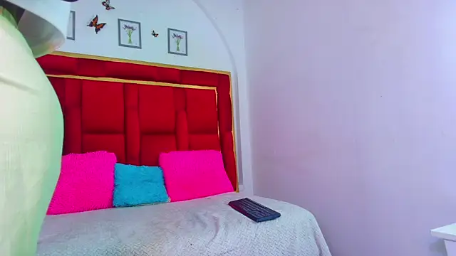 CoralHarrinson online show from October 19, 8:31 pm