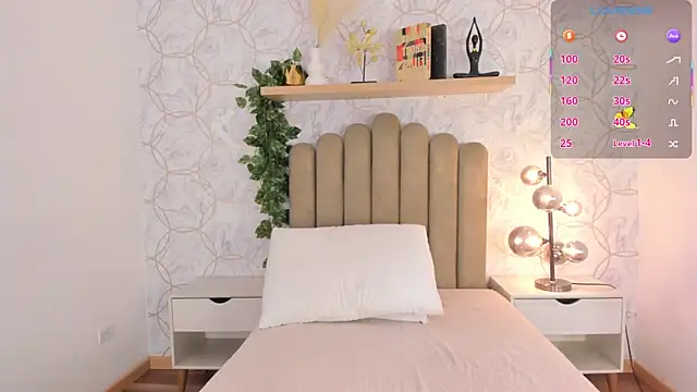 Snapshot of Roma__love chatting on September 24, 11:57 am Roma love online show from September 24, 11:57 am