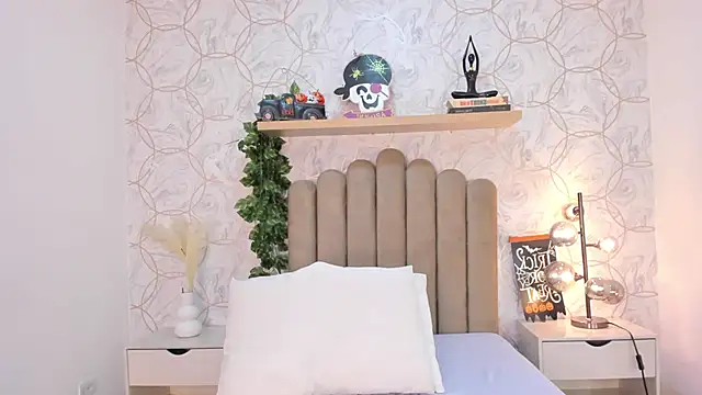 Snapshot of Roma__love chatting on November 1, 12:07 pm Roma love online show from November 1, 12:07 pm