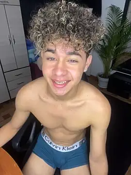 DavidfullOFlove online show from October 11, 11:47 pm