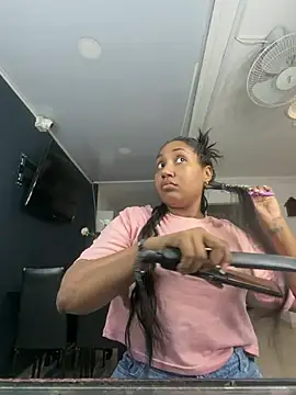 Snapshot of NaiomyLanes chatting on March 20, 11:37 am NaiomyLanes online show from March 20, 11:37 am