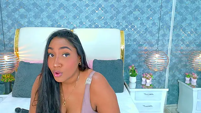 Snapshot of NaiomyLanes chatting on March 25, 1:50 pm NaiomyLanes online show from March 25, 1:50 pm