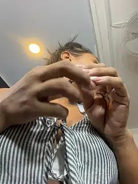 Snapshot of NaiomyLanes chatting on March 27, 12:27 pm NaiomyLanes online show from March 27, 12:27 pm