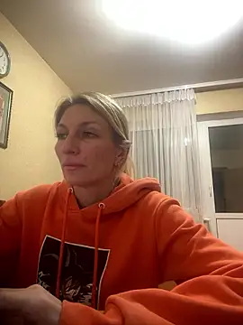 Snapshot of Your_Dayana chatting on December 3, 2:38 pm Your Dayana online show from December 3, 2:38 pm
