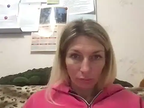 Snapshot of Your_Dayana chatting on December 9, 1:45 pm Your Dayana online show from December 9, 1:45 pm