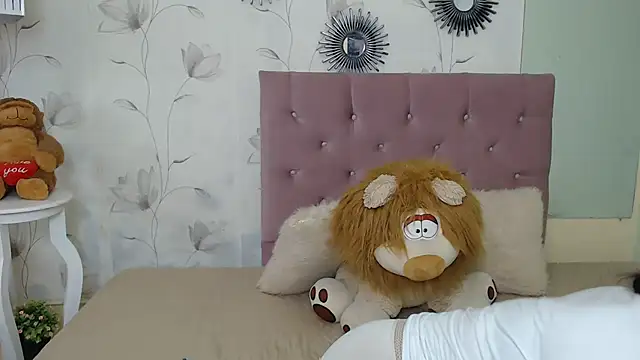 ariel milk online show from February 17, 6:59 pm