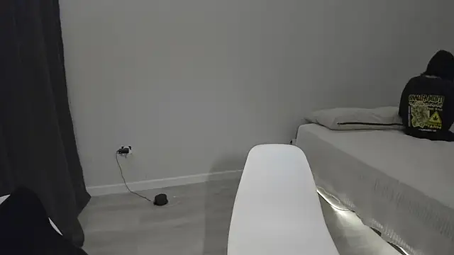 im lucky adam online show from September 21, 6:09 pm