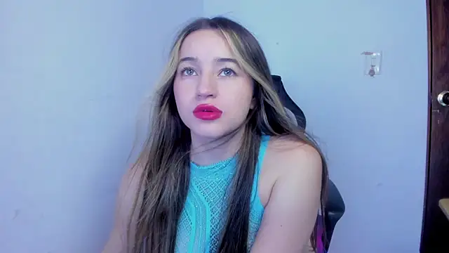 Snapshot of Sophie_spencer1 chatting on March 13, 2:51 am Sophie spencer1 online show from March 13, 2:51 am