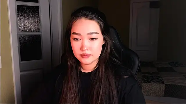 Snapshot of Erica_Wayne chatting on February 14, 5:46 pm Erica Wayne online show from February 14, 5:46 pm