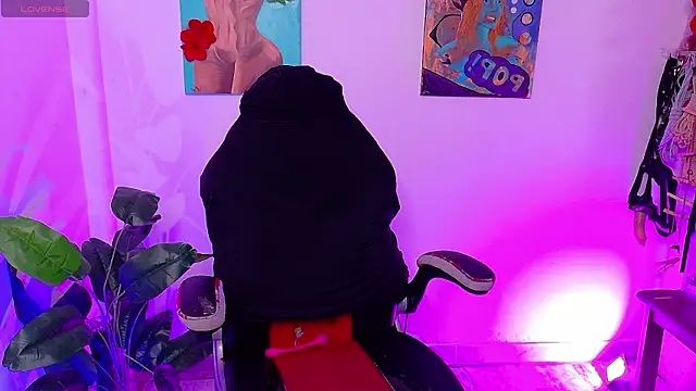 Snapshot of pandorabeker chatting on March 3, 10:48 pm pandorabeker online show from March 3, 10:48 pm