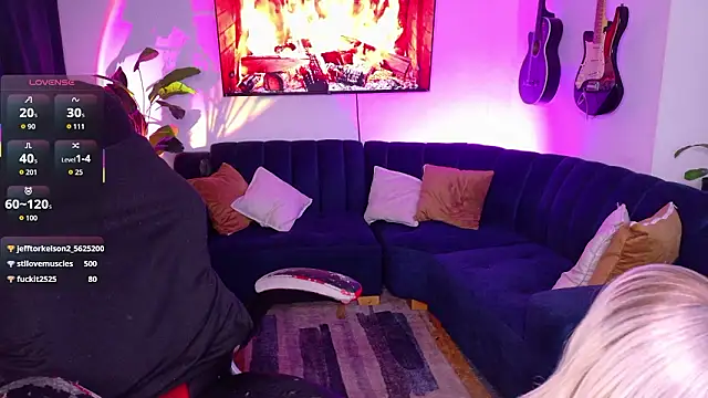 Snapshot of pandorabeker chatting on March 26, 1:11 am pandorabeker online show from March 26, 1:11 am