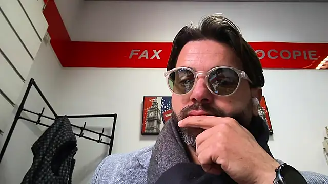 sexoffice83 online show from January 14, 1:39 pm