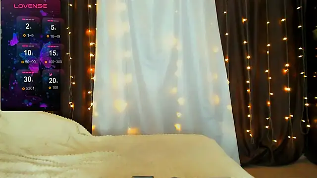 Snapshot of Adriana_Sweet_24 chatting on March 28, 8:47 am Adriana Sweet 24 online show from March 28, 8:47 am