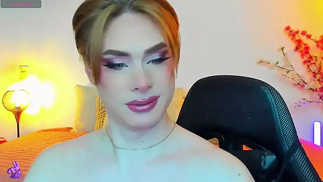 Snapshot of mike_blossom chatting on February 9, 2:10 pm mike blossom online show from February 9, 2:10 pm