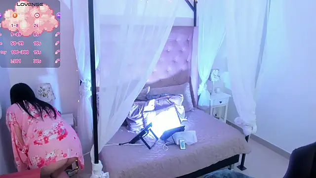 Snapshot of Hanna__Becker_ chatting on September 27, 3:22 am Hanna Becker online show from September 27, 3:22 am