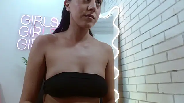 Snapshot of Pia_tay chatting on September 22, 3:30 am Pia tay online show from September 22, 3:30 am